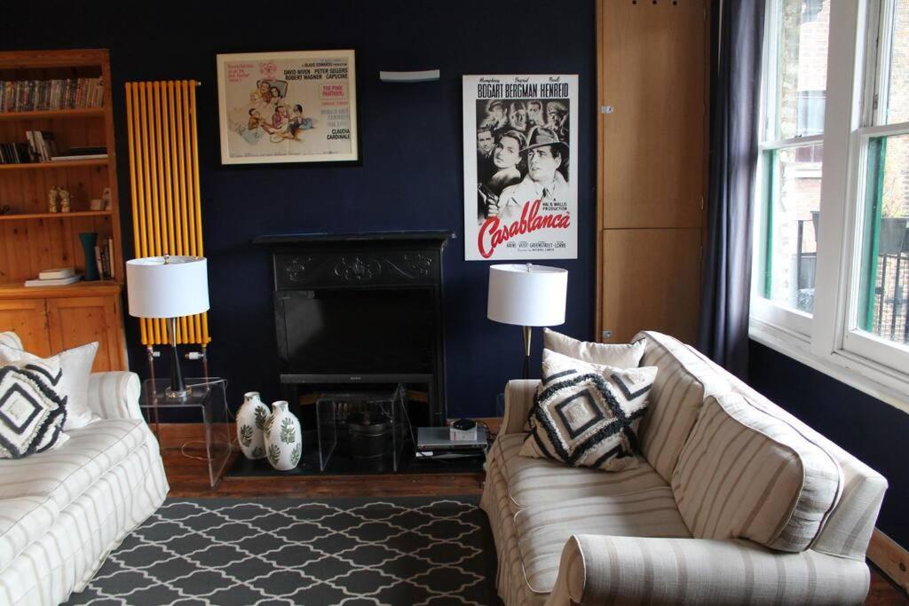 Artistic And Soulful Carnaby Street Movie Pad Londra